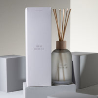 REED DIFFUSER IN FROSTED GLASS BOTTLE | MUSC OBSCUR