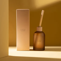 REED DIFFUSER IN FROSTED GLASS BOTTLE | SANTAL SATINE