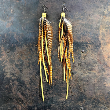 PIRATE FEATHER EARRINGS | GOLD