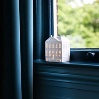LARGE WHITE AMSTERDAM CANAL HOUSE TEALIGHT HOLDER | HERENHUIS|MANSION