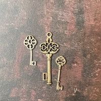 SET 4 METAL CHARMS | KEYS