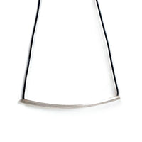 SILVER CURVE NECKLACE