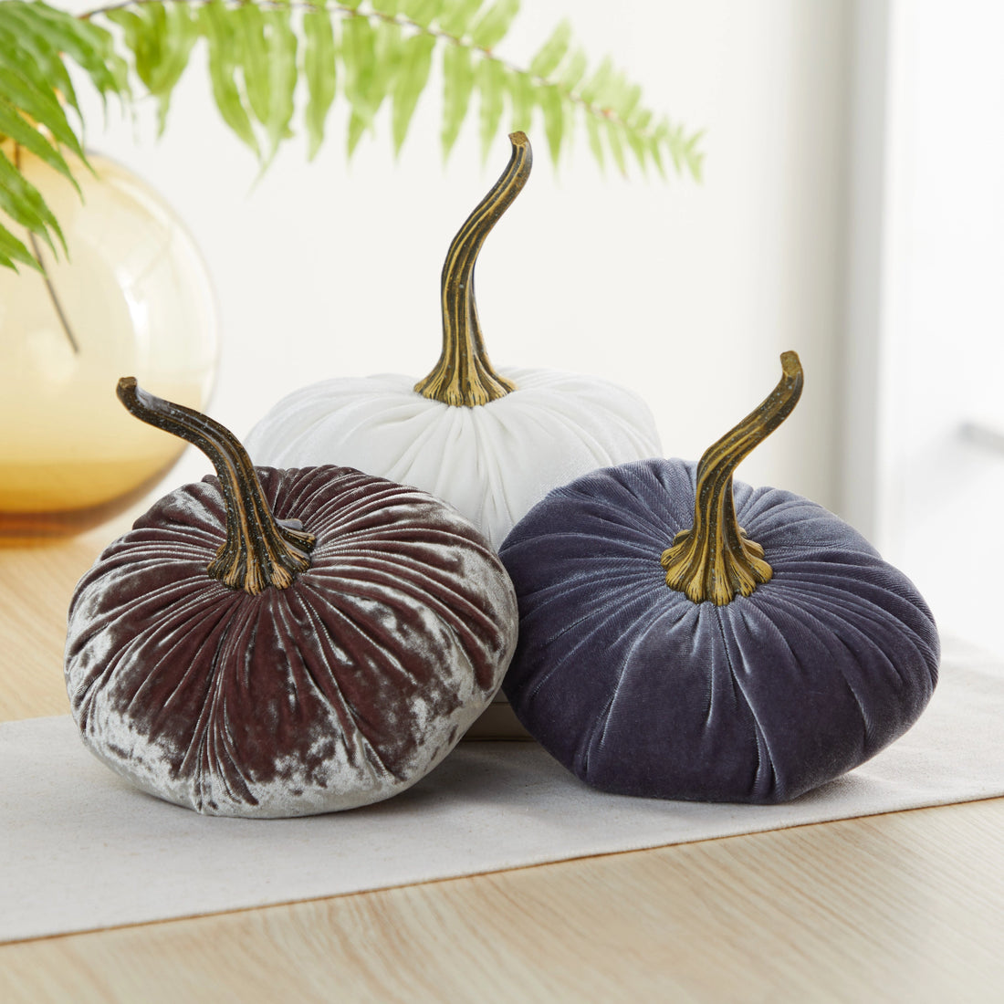 SMALL VELVET DECORATIVE PUMPKIN