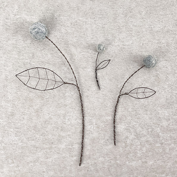 WIRE POMPOM FLOWER | GREY