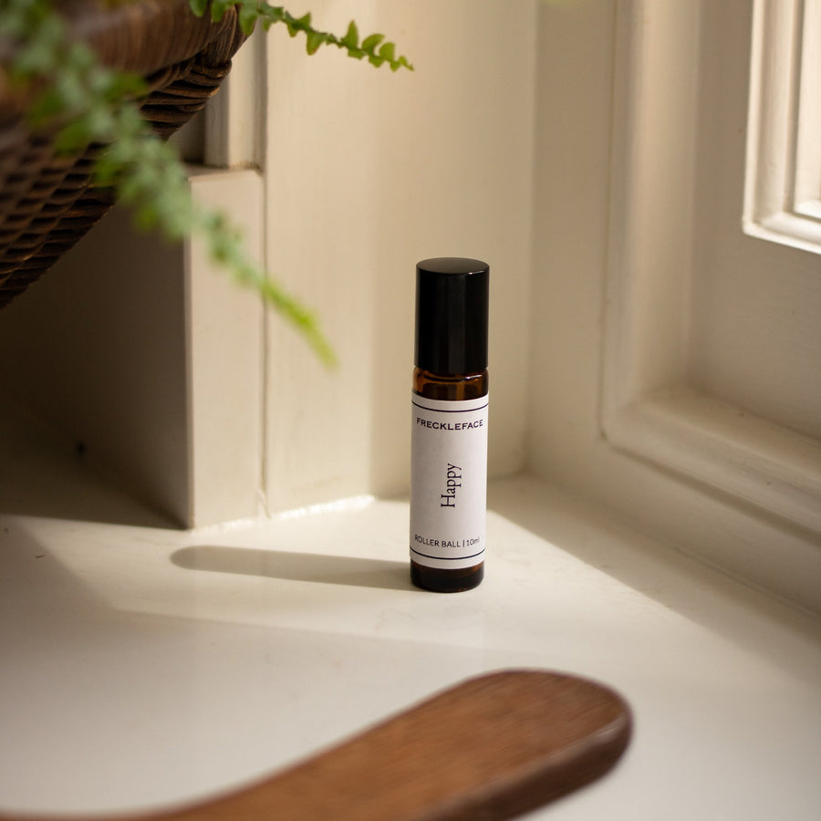 ESSENTIAL OIL ROLLER BALL | HAPPY
