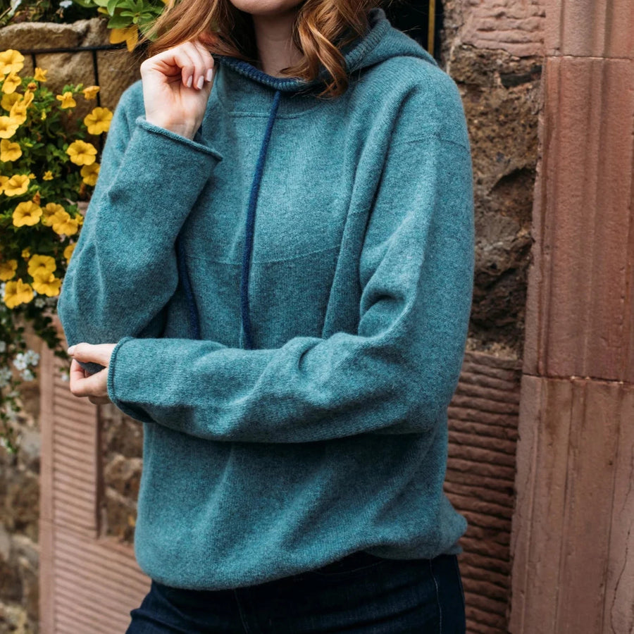 CORRY HOODY LAMBSWOOL SWEATER | CASPIAN BLUE