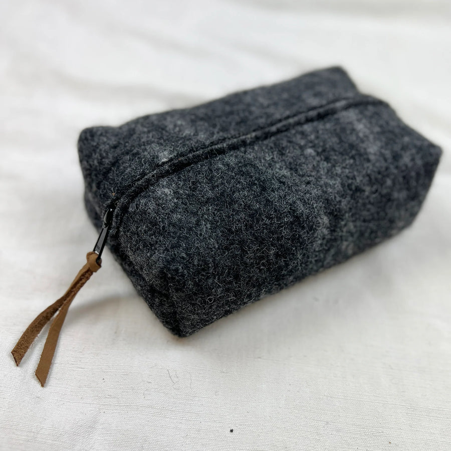 BIDYUT BOXY FELT POUCH DESK TIDY