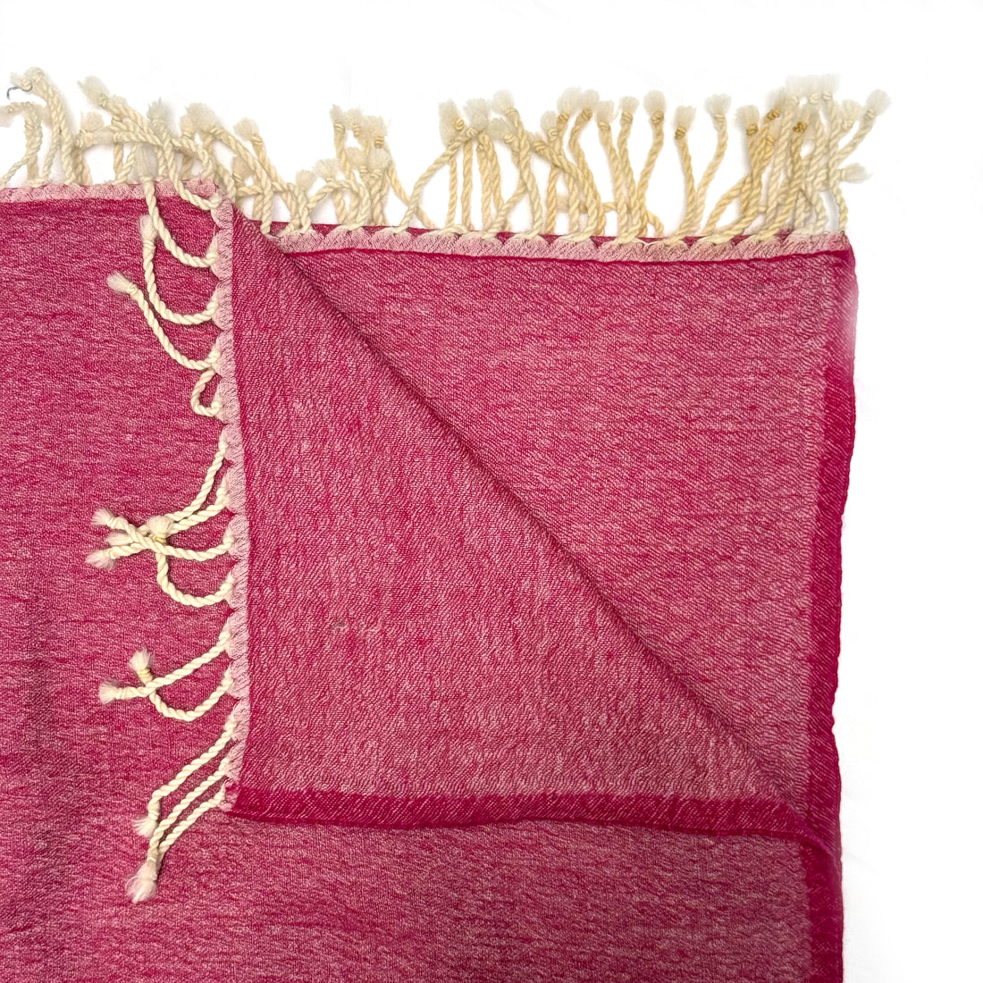 FINE WOOL THROW WITH TASSELS | FUCHSIA