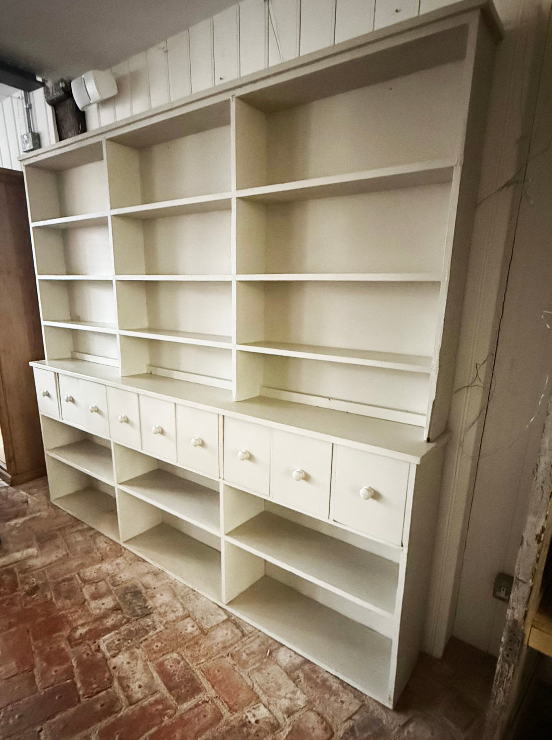VINTAGE PAINTED DRESSER
