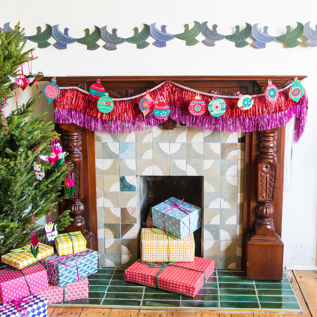 HAND PRINTED BAUBLE GARLAND