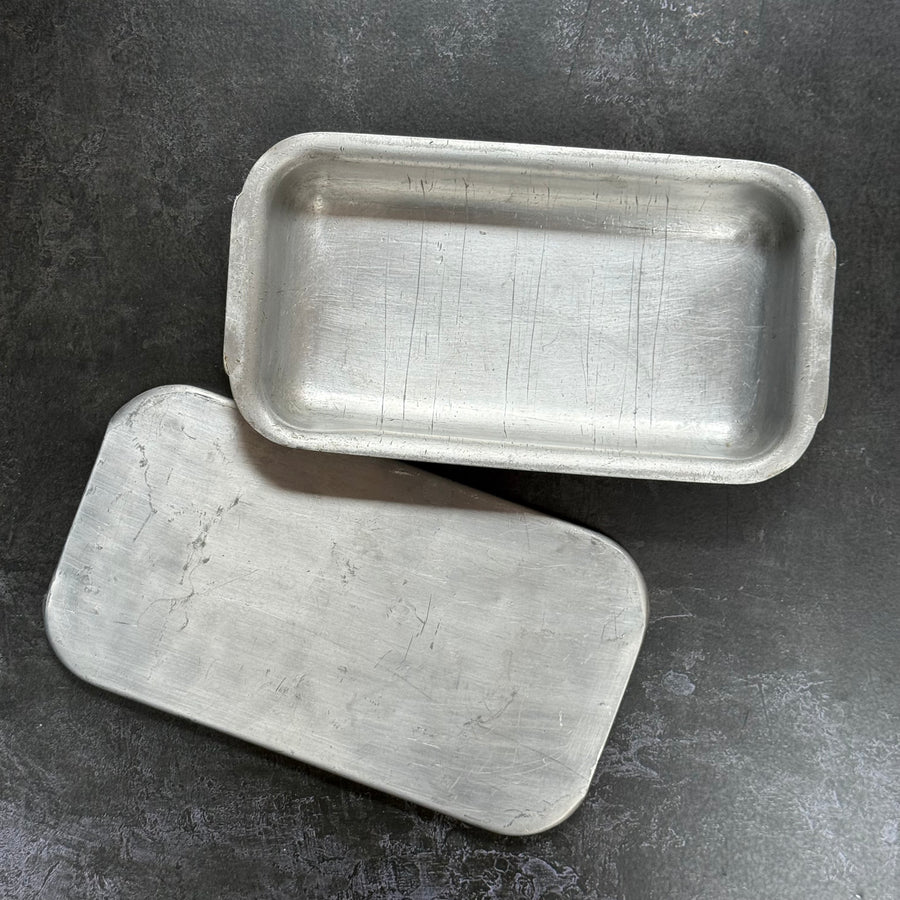 VINTAGE GRUNDY ALUMINIUM DINNER TRAY | SMALL SHALLOW