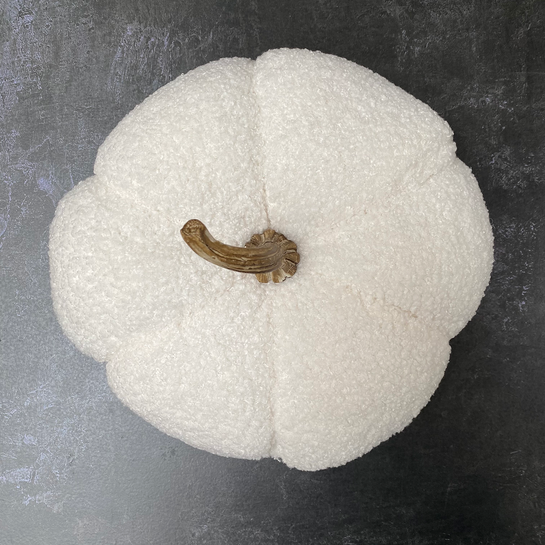 LARGE DECORATIVE TEXTURED BOUCLE PUMPKIN | IVORY