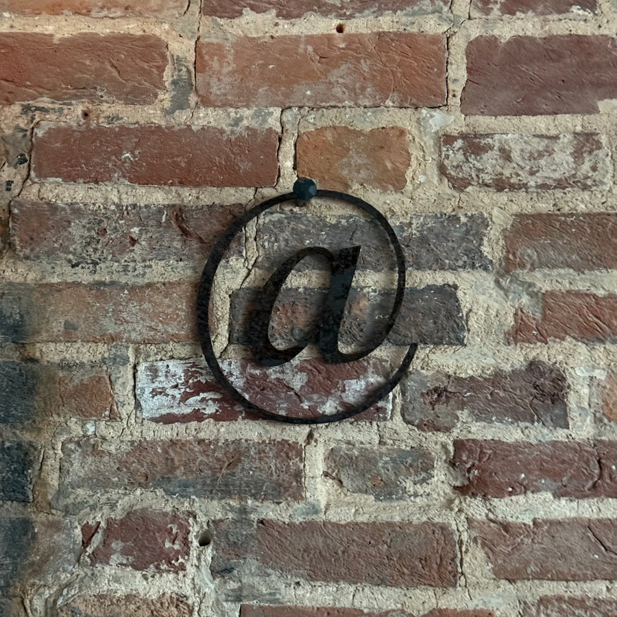 RUSTY SIGN @