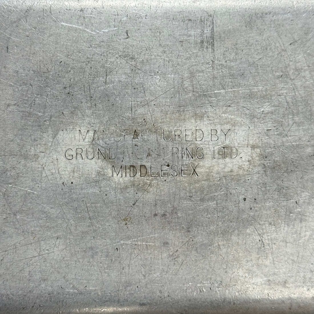 VINTAGE GRUNDY ALUMINIUM DINNER TRAY | LOAF TIN | C