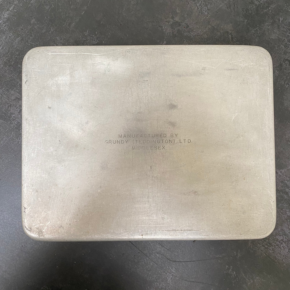 VINTAGE GRUNDY ALUMINIUM DINNER TRAY | SMALL WITH ONE HANDLE
