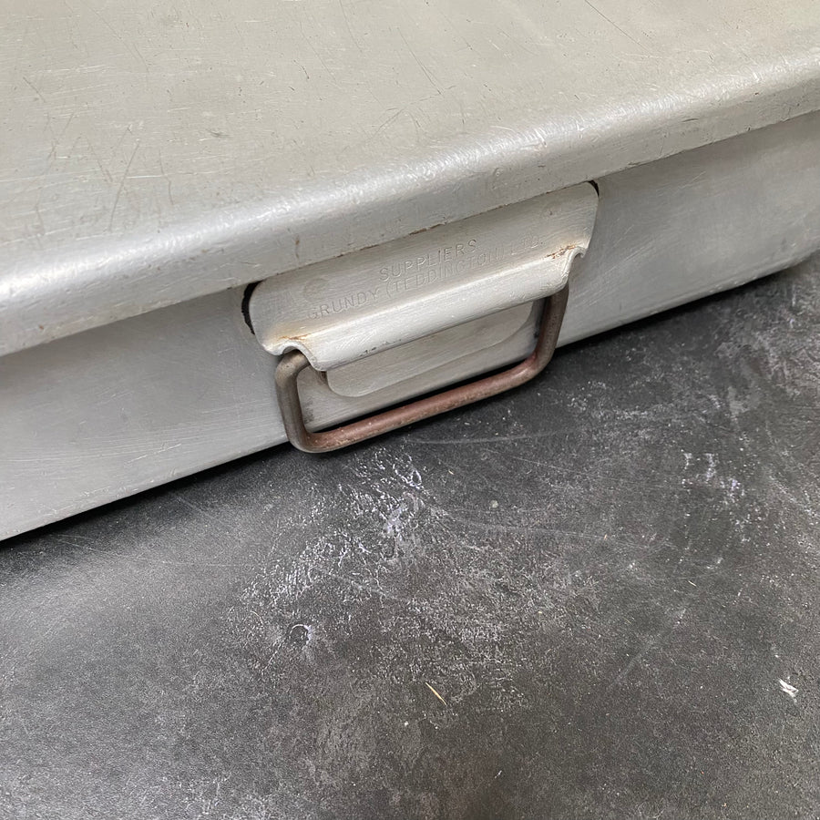 VINTAGE 1953 GRUNDY ALUMINIUM DINNER TRAY | LARGE WITH 2 HANDLES