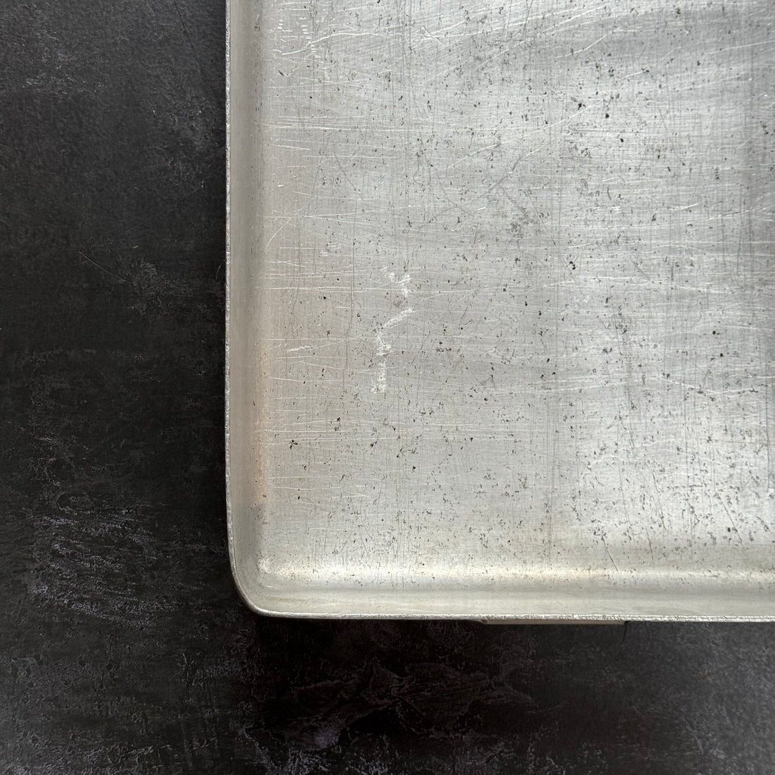 VINTAGE 1949 GRUNDY ALUMINIUM DINNER TRAY | LARGE WITH 2 HANDLES | B