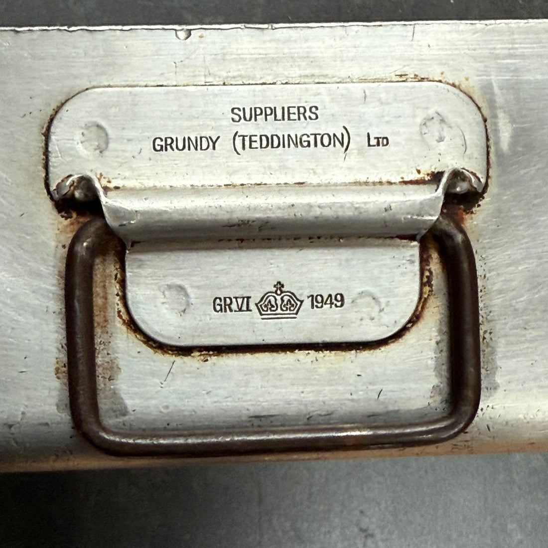 VINTAGE 1949 GRUNDY ALUMINIUM DINNER TRAY | LARGE WITH 2 HANDLES | A