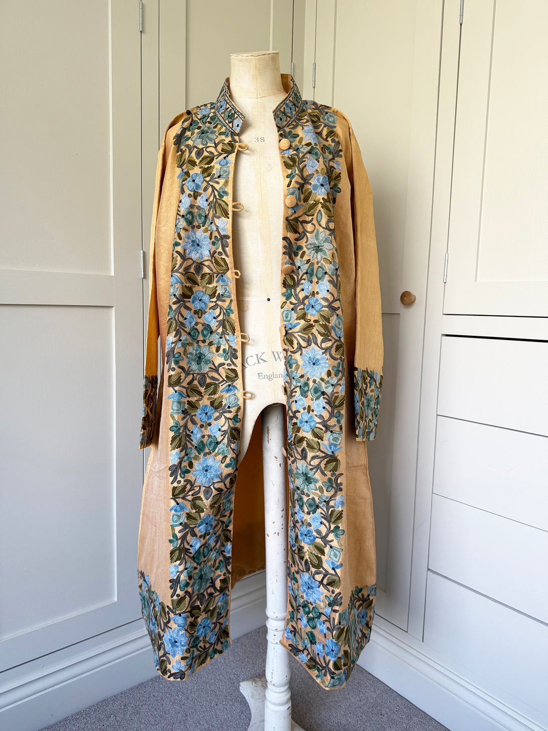 KASHMIRI EMBROIDERED SILK COAT | GOLD