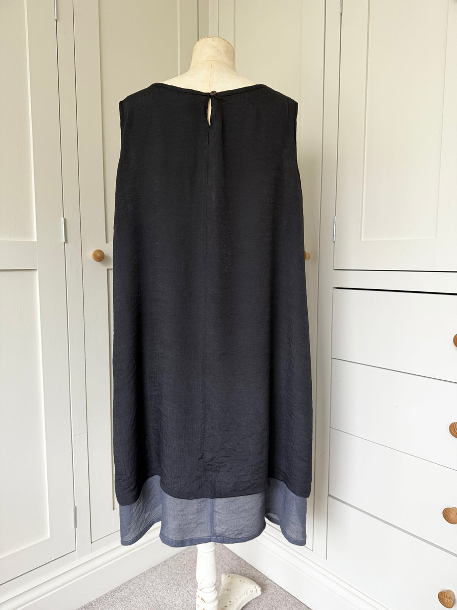 BAMBOO & COTTON SECRET POCKETS TWO LAYER DRESS SHORT | BLACK & SLATE | M|L