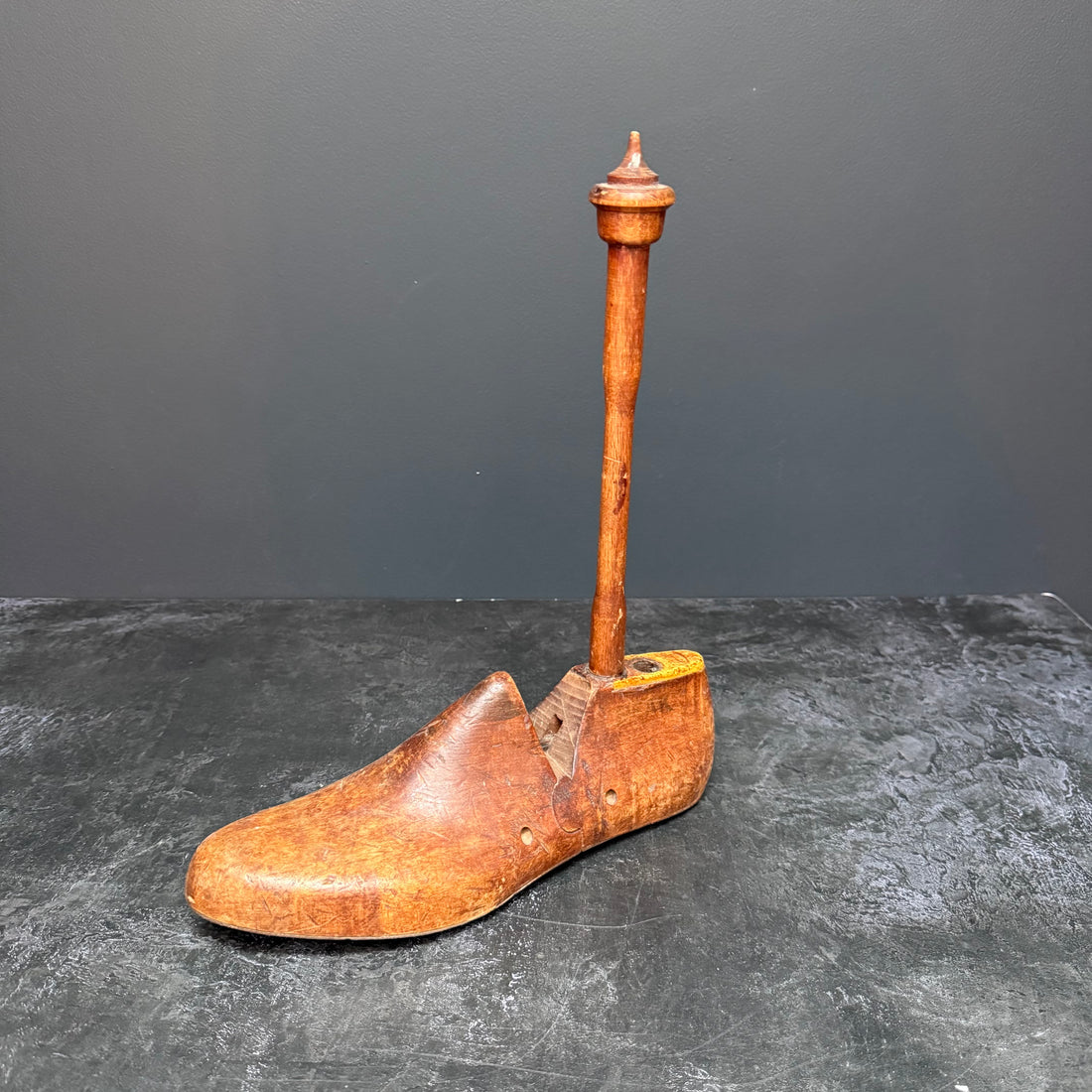 VINTAGE SHOE LAST KITCHEN ROLL HOLDER