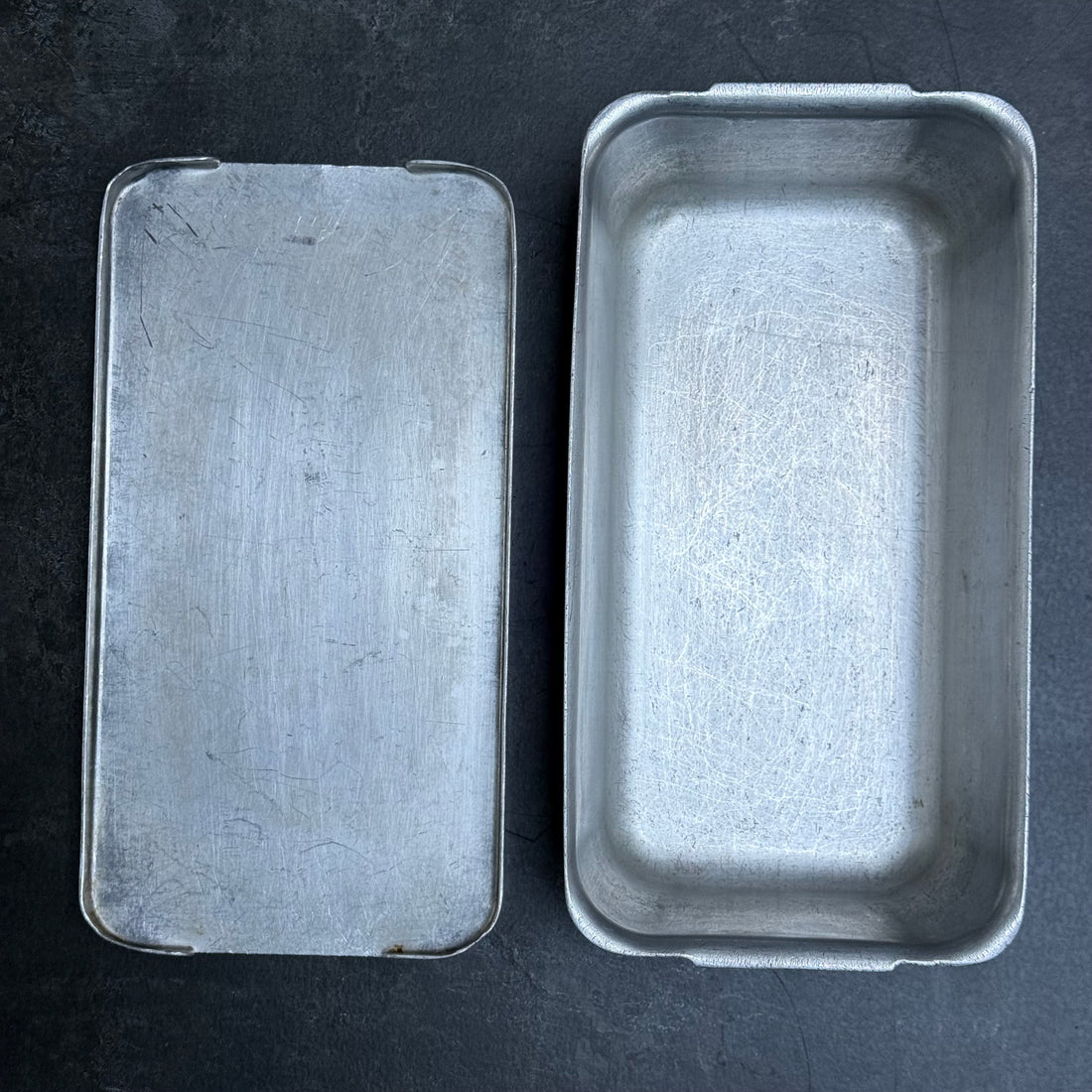 VINTAGE GRUNDY ALUMINIUM LOAF TIN WITH LID