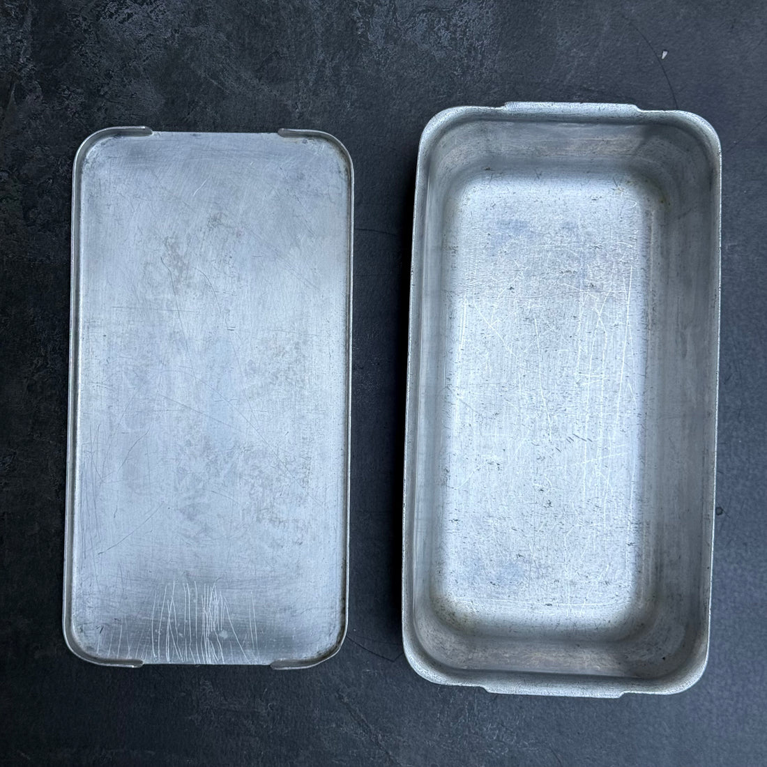 VINTAGE GRUNDY ALUMINIUM LOAF TIN WITH LID