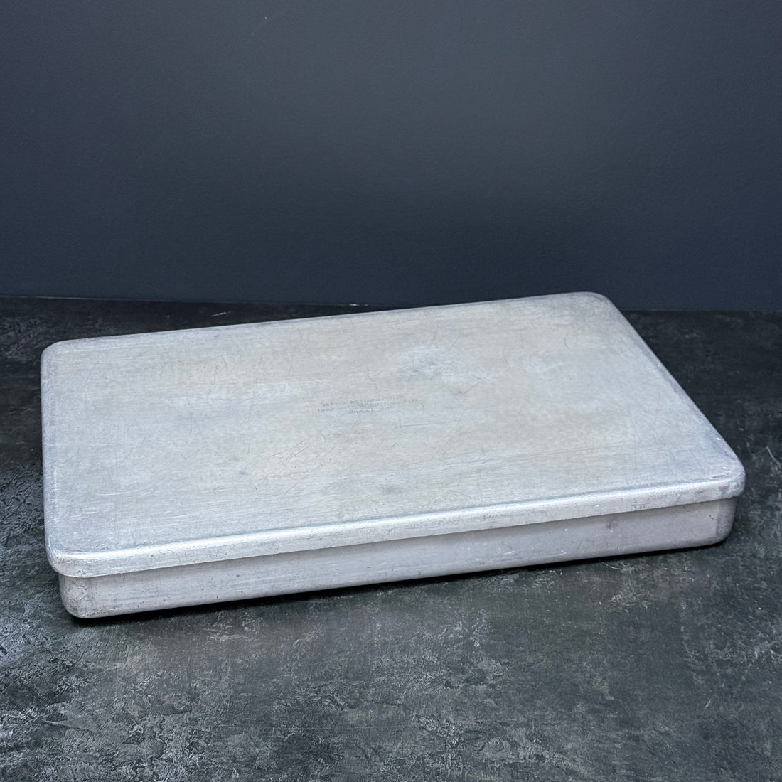 VINTAGE GRUNDY ALUMINIUM DINNER TRAY | SHALLOW LARGE
