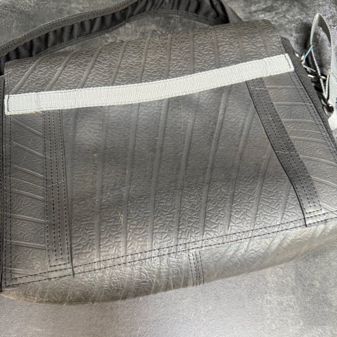 PAGURO ECO-FRIENDLY, RECYCLED RUBBER SATCHEL & VEGAN MESSENGER BAG | GREY TRIM