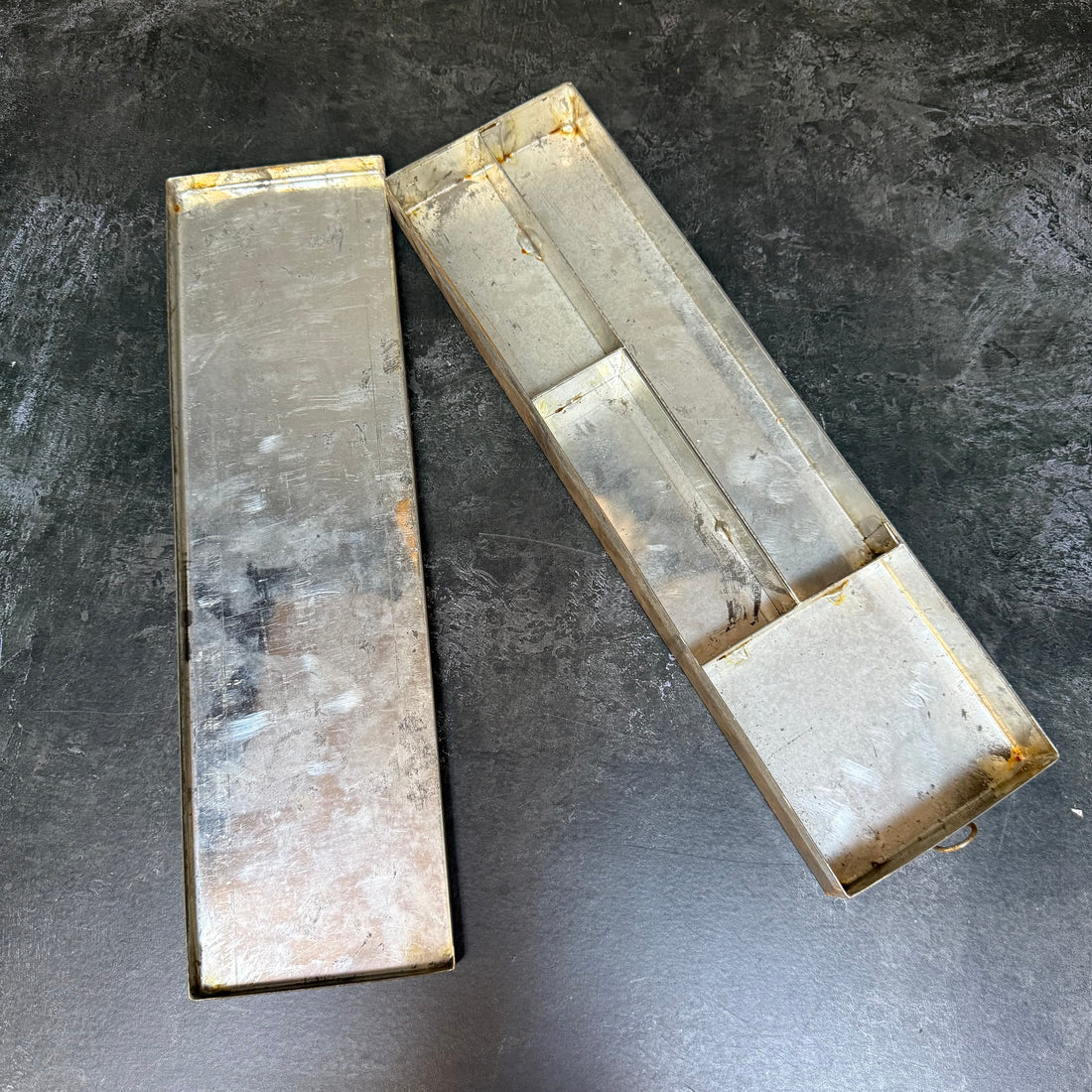 VINTAGE LONG METAL BOX