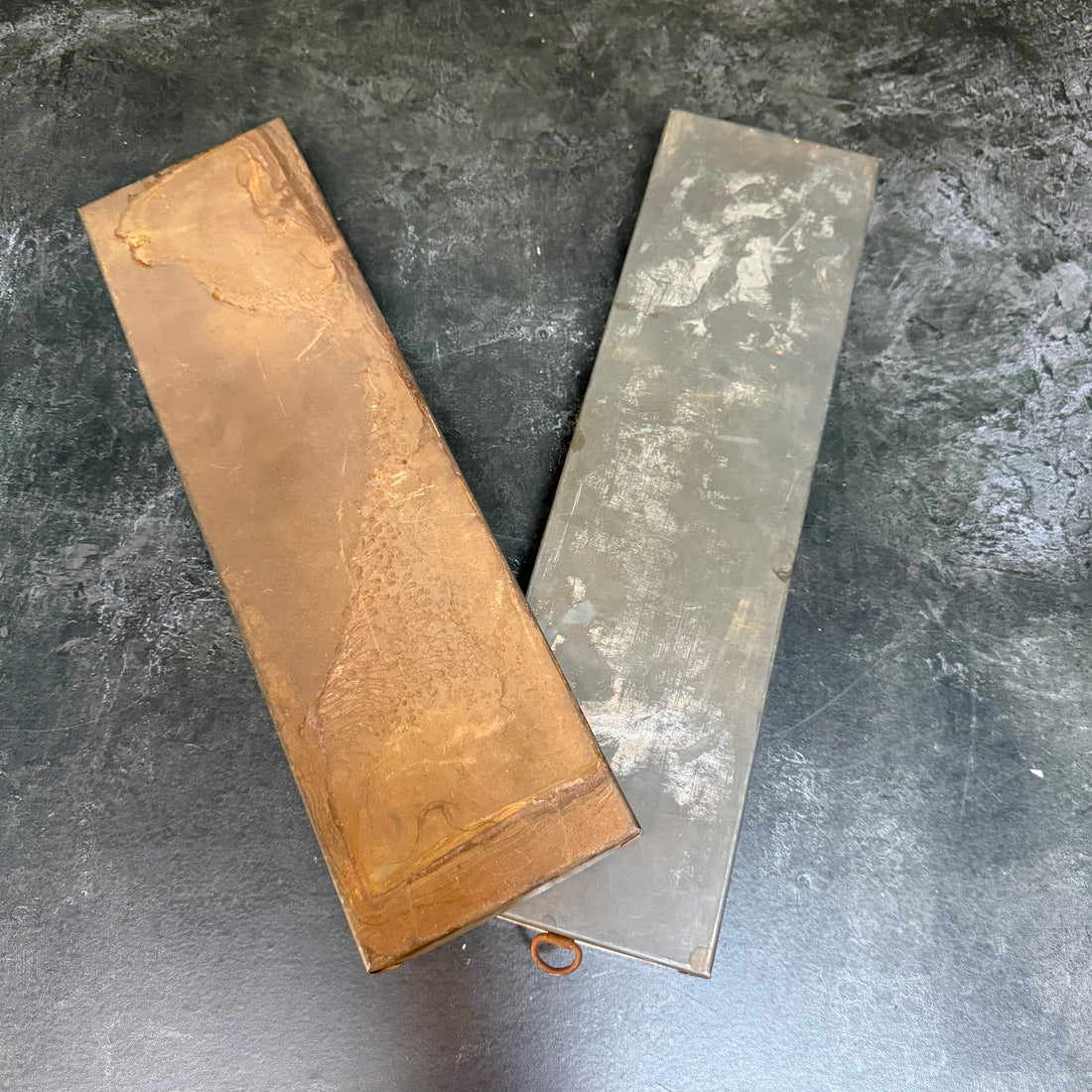VINTAGE LONG METAL BOX
