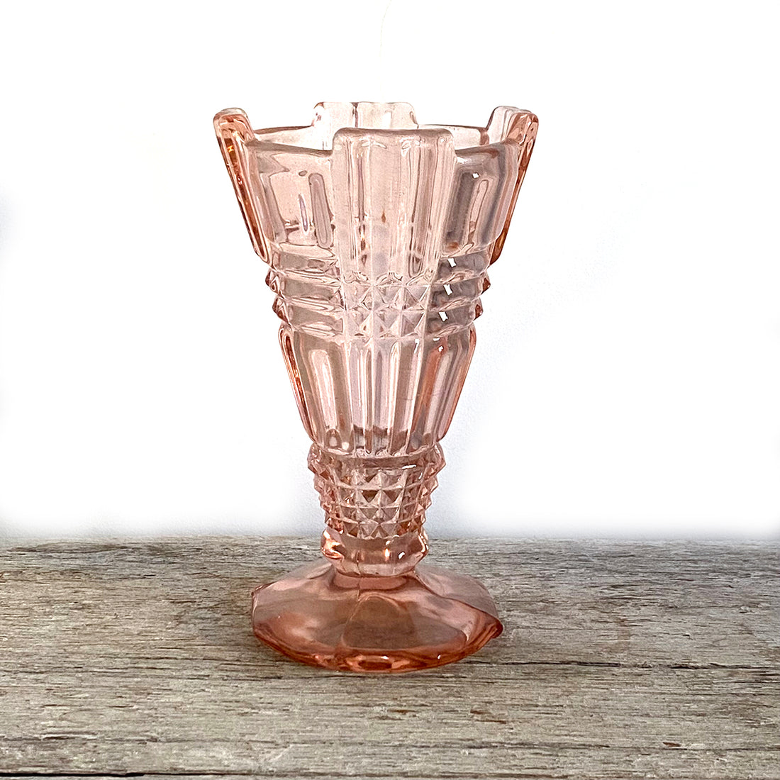 VINTAGE SOWERBY ART DECO 1930's ROSE PINK GLASS VASE