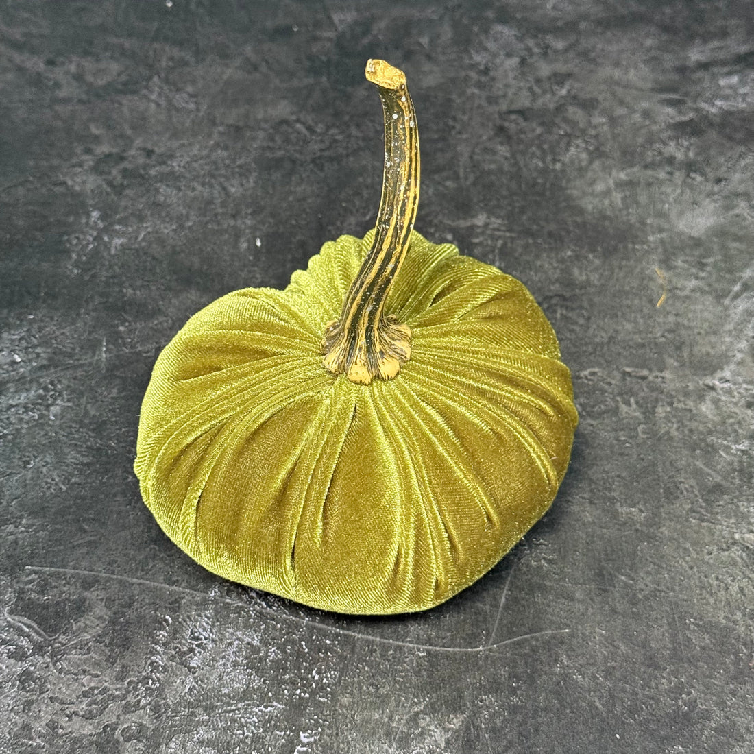 XSMALL VELVET DECORATIVE PUMPKIN | AVOCADO