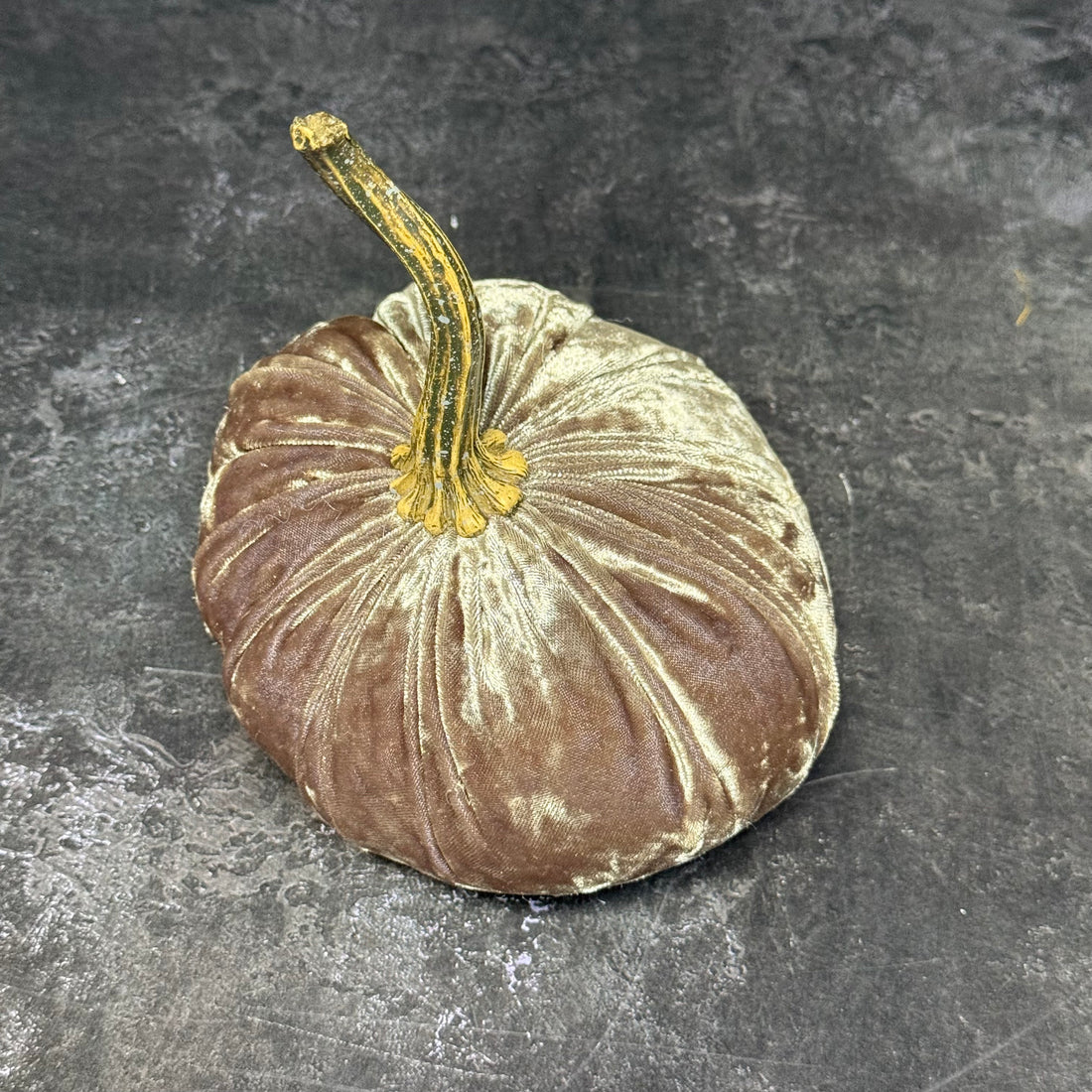 XSMALL VELVET DECORATIVE PUMPKIN | LUXE MOSS