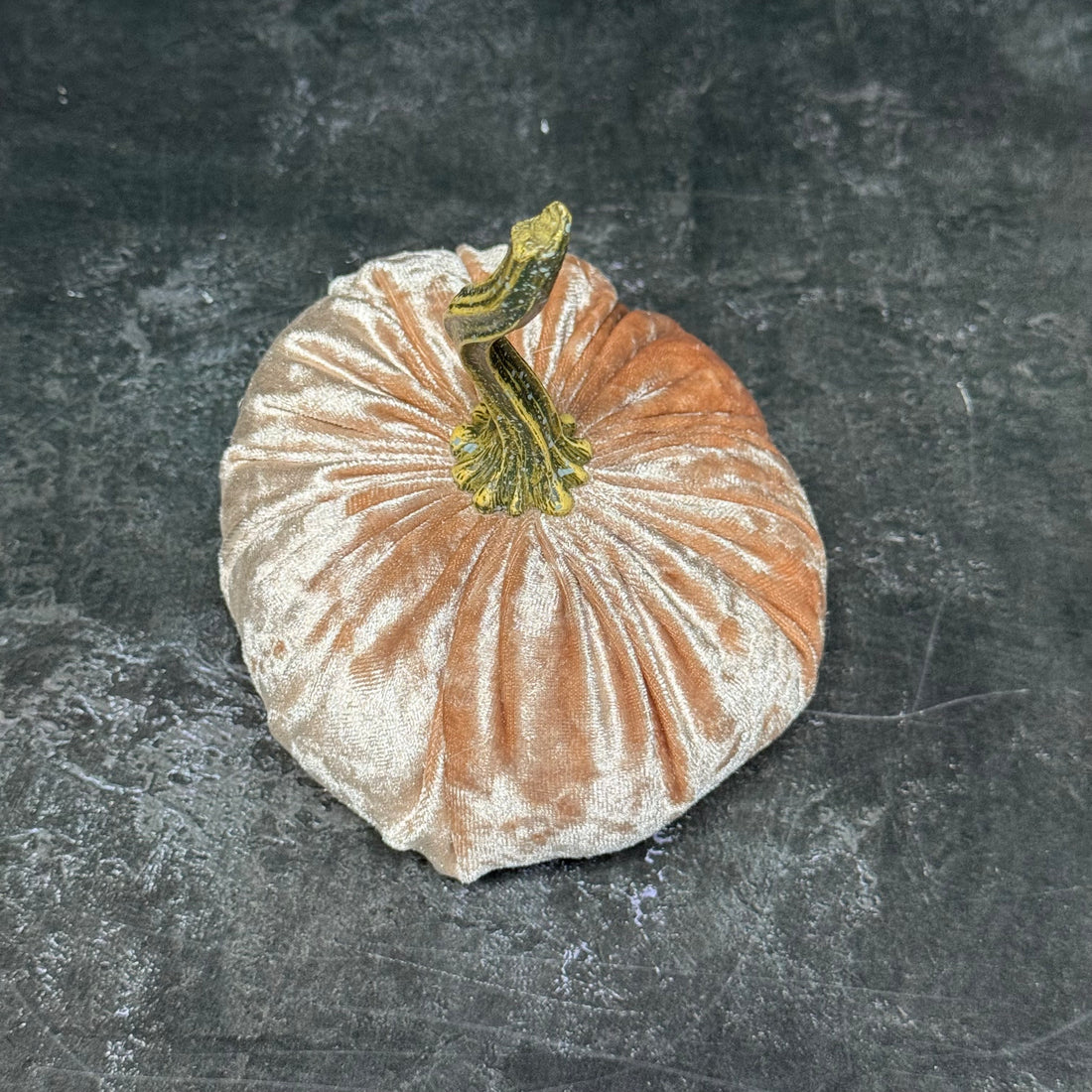 XSMALL VELVET DECORATIVE PUMPKIN | LUXE CHAMPAGNE
