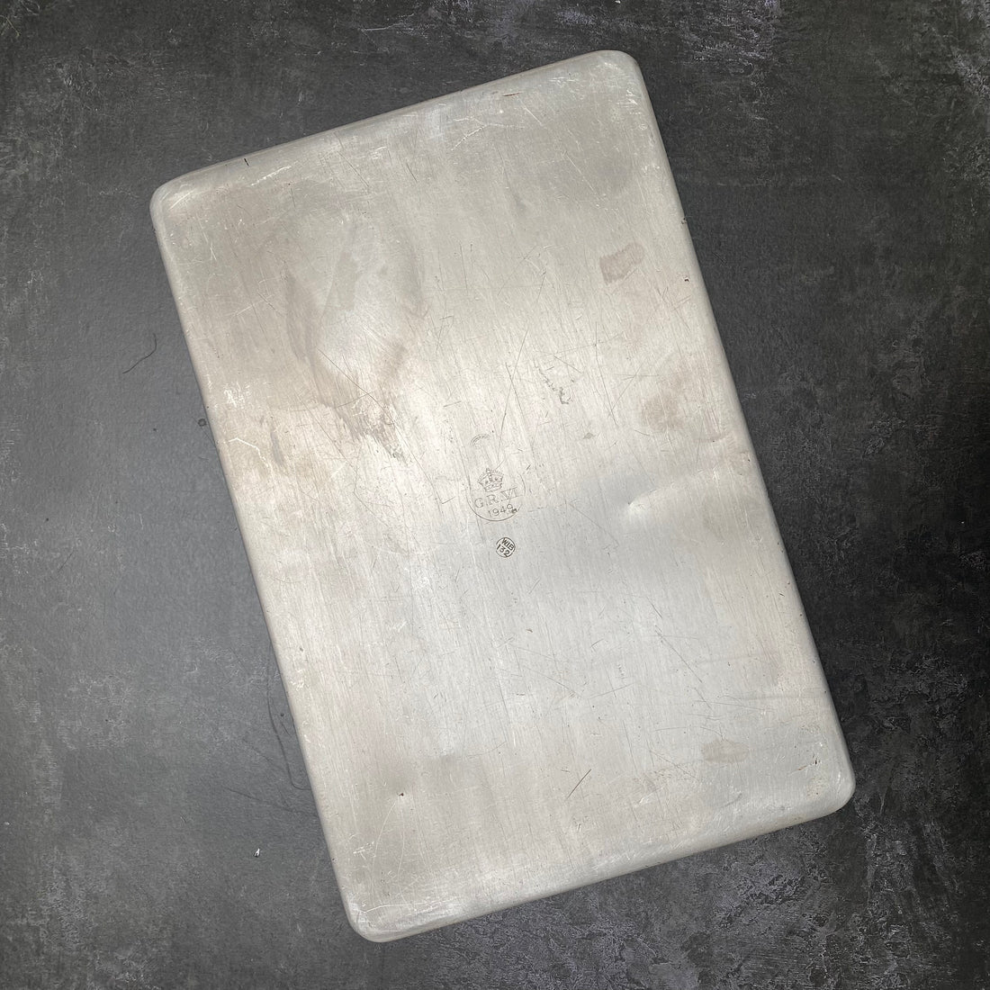 VINTAGE 1940'S GRUNDY ALUMINIUM DINNER TRAY | LARGE SHALLOW