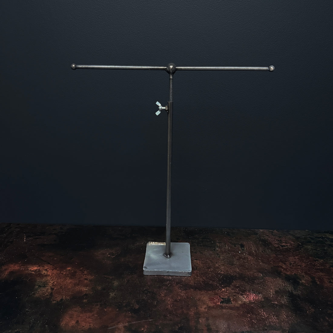 INDUSTRIAL METAL ADJUSTABLE JEWELLERY DISPLAY STAND