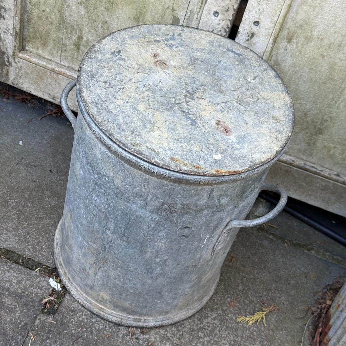 VINTAGE METAL STORAGE BIN WITH TWO HANDLES, LID AND SCOOP