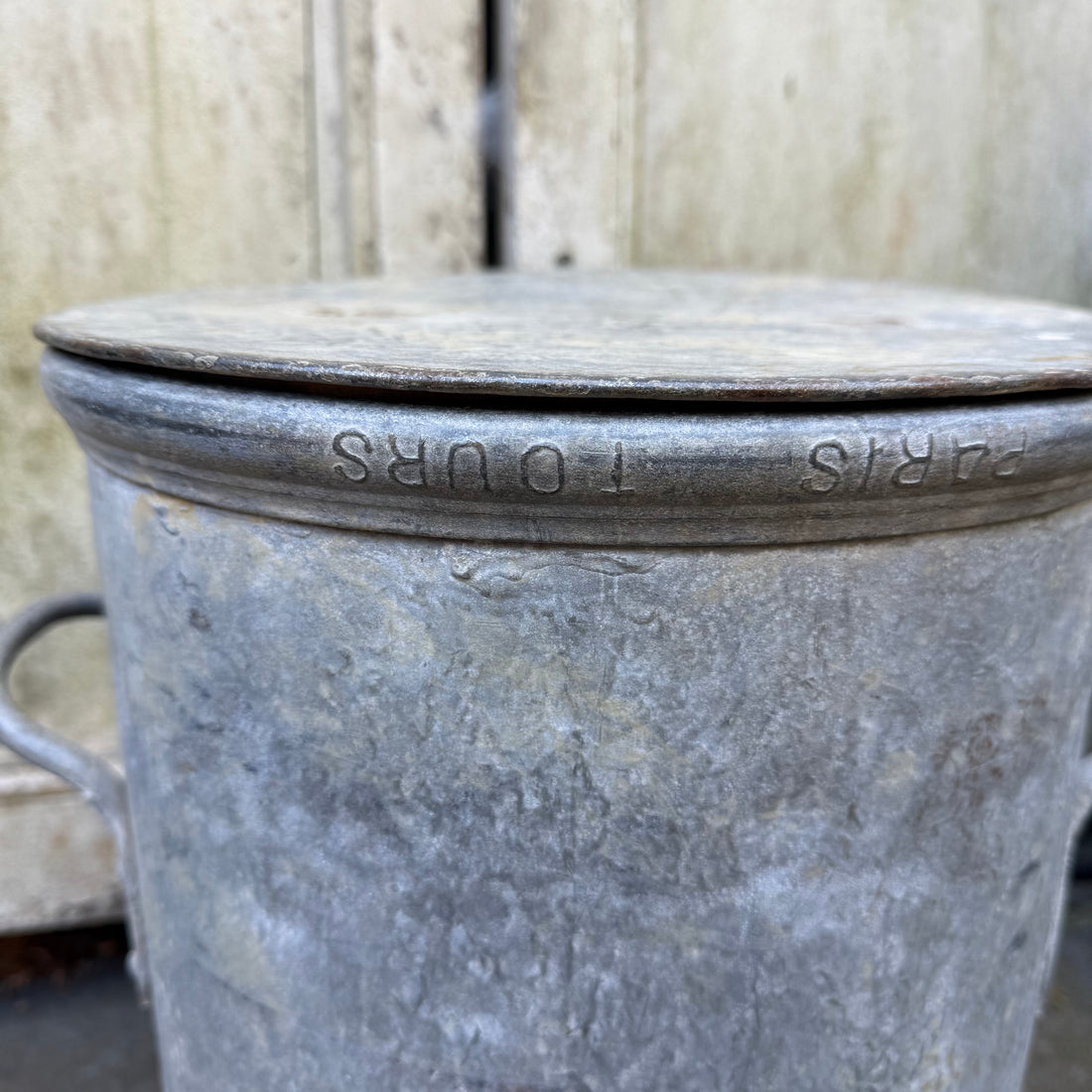 VINTAGE METAL STORAGE BIN WITH TWO HANDLES, LID AND SCOOP