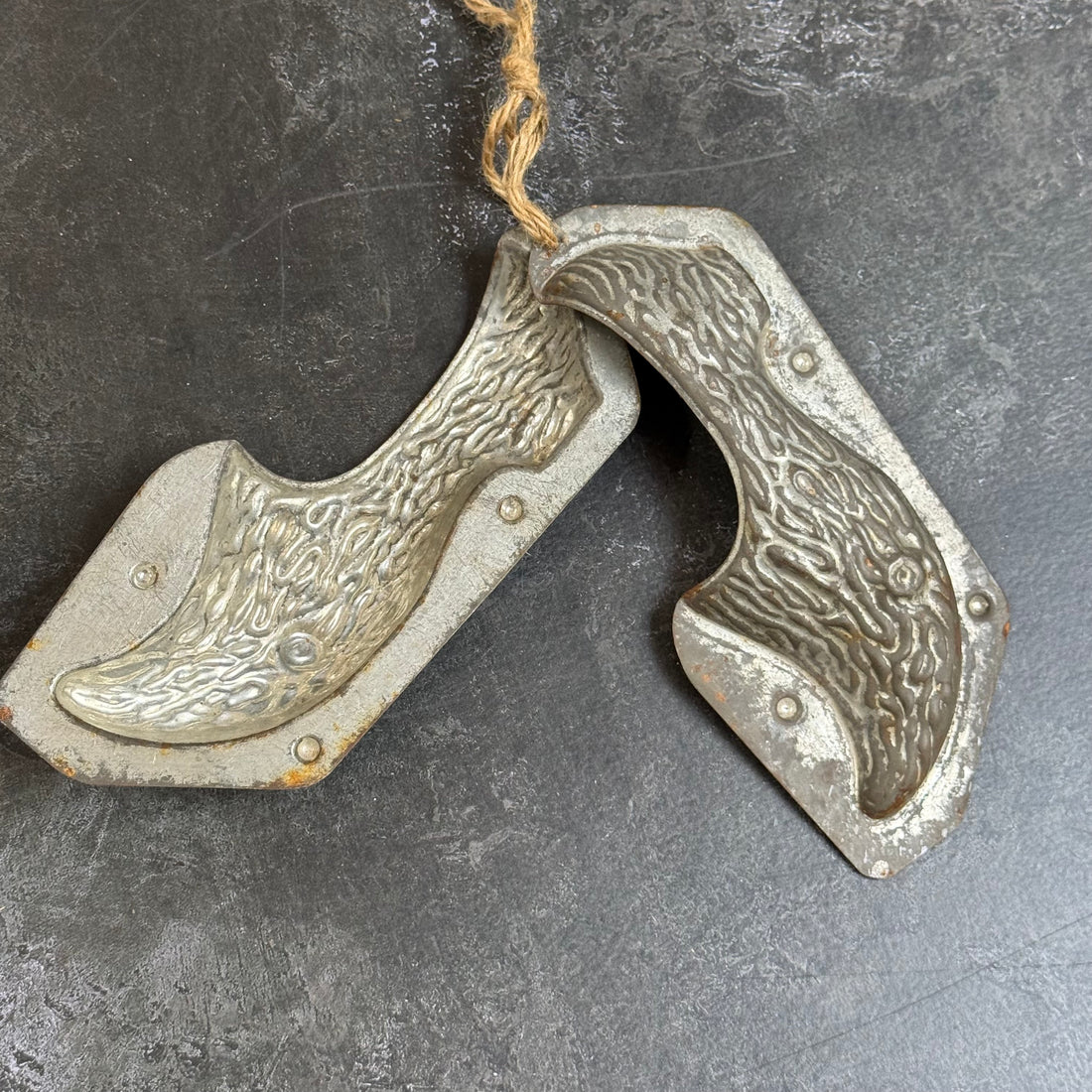 VINTAGE CHOCOLATE TEXTURED CLOG SHOE MOULD