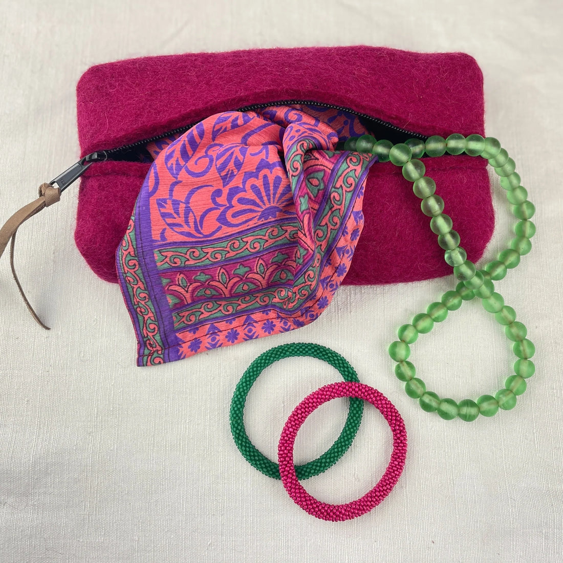 ADESH SMALL BOXY FELT POUCH DESK TIDY