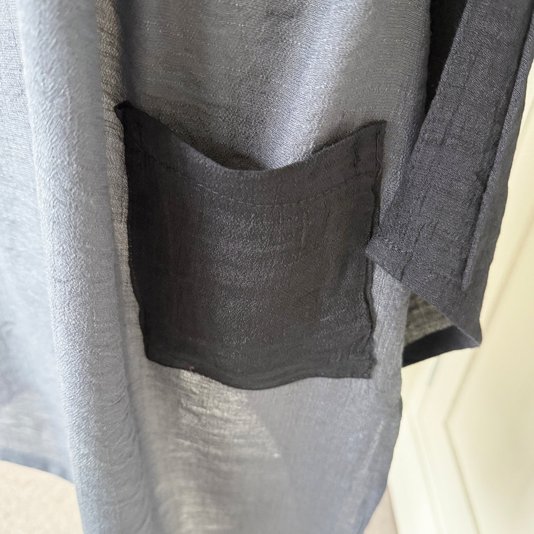 BAMBOO & COTTON SECRET POCKETS TWO LAYER DRESS SHORT | BLACK & SLATE | M|L