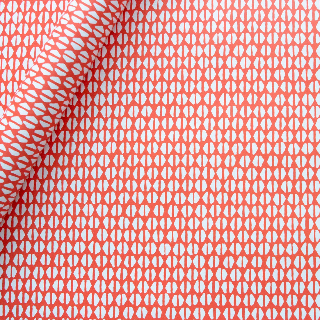 CAMBRIDGE IMPRINT SMALL WRAPPING PAPER | YOYO | TOMATO