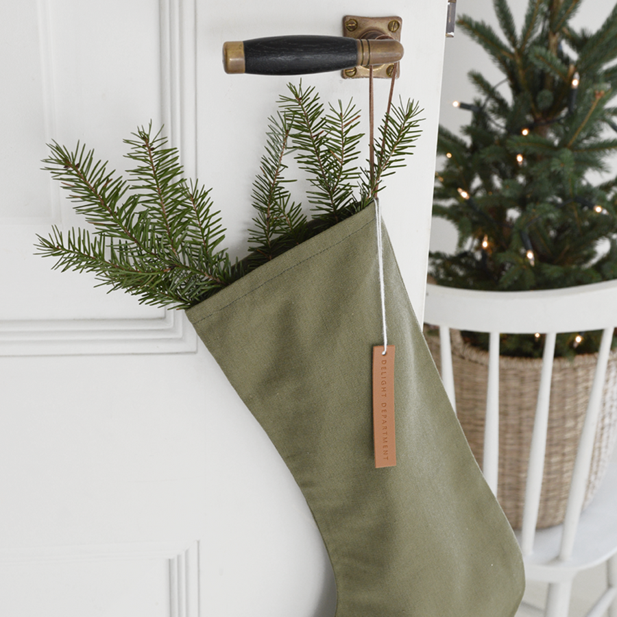 LINEN STOCKING | OLIVE GREEN