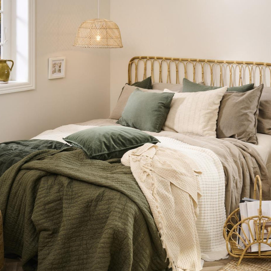 CROSS STITCH QUILT | OLIVE