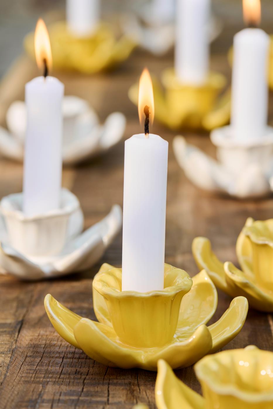 DAFFODIL CERAMIC CANDLE HOLDER