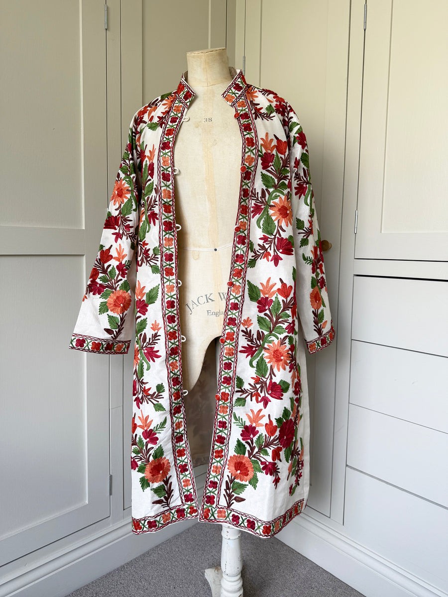 KASHMIRI EMBROIDERED SILK COAT | WHITE