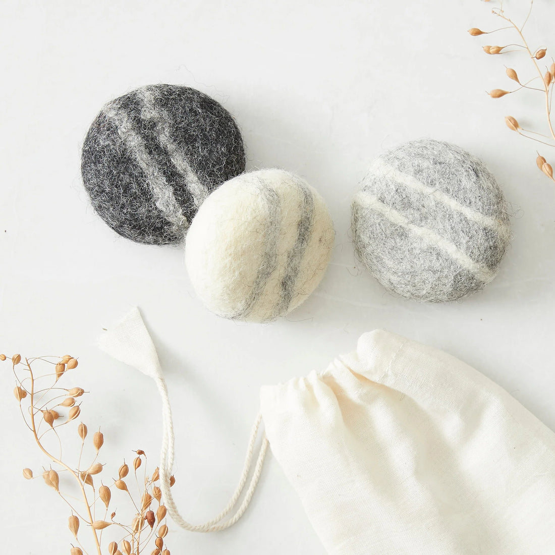 NATURAL WOOL FELTED SOAP PEBBLE GIFT SET | 3 PIECES