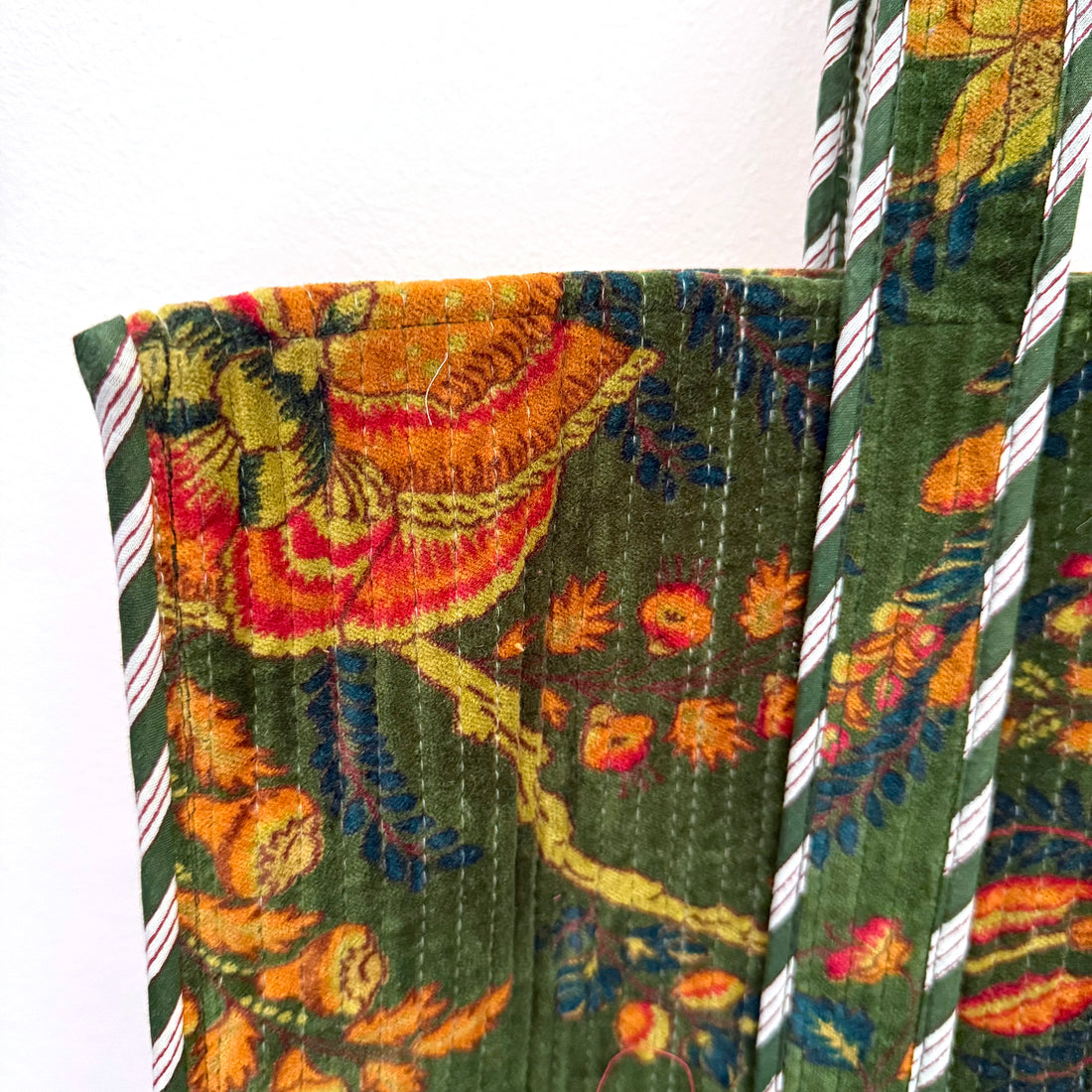 QUILTED VELVET SHOPPER TOTE | DARK GREEN FLORAL