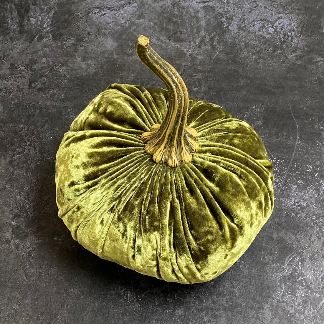 SMALL VELVET DECORATIVE PUMPKIN